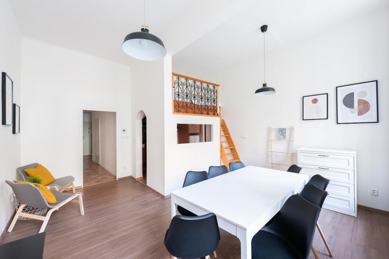 Budget Reznicka apartment Praag Buitenkant foto