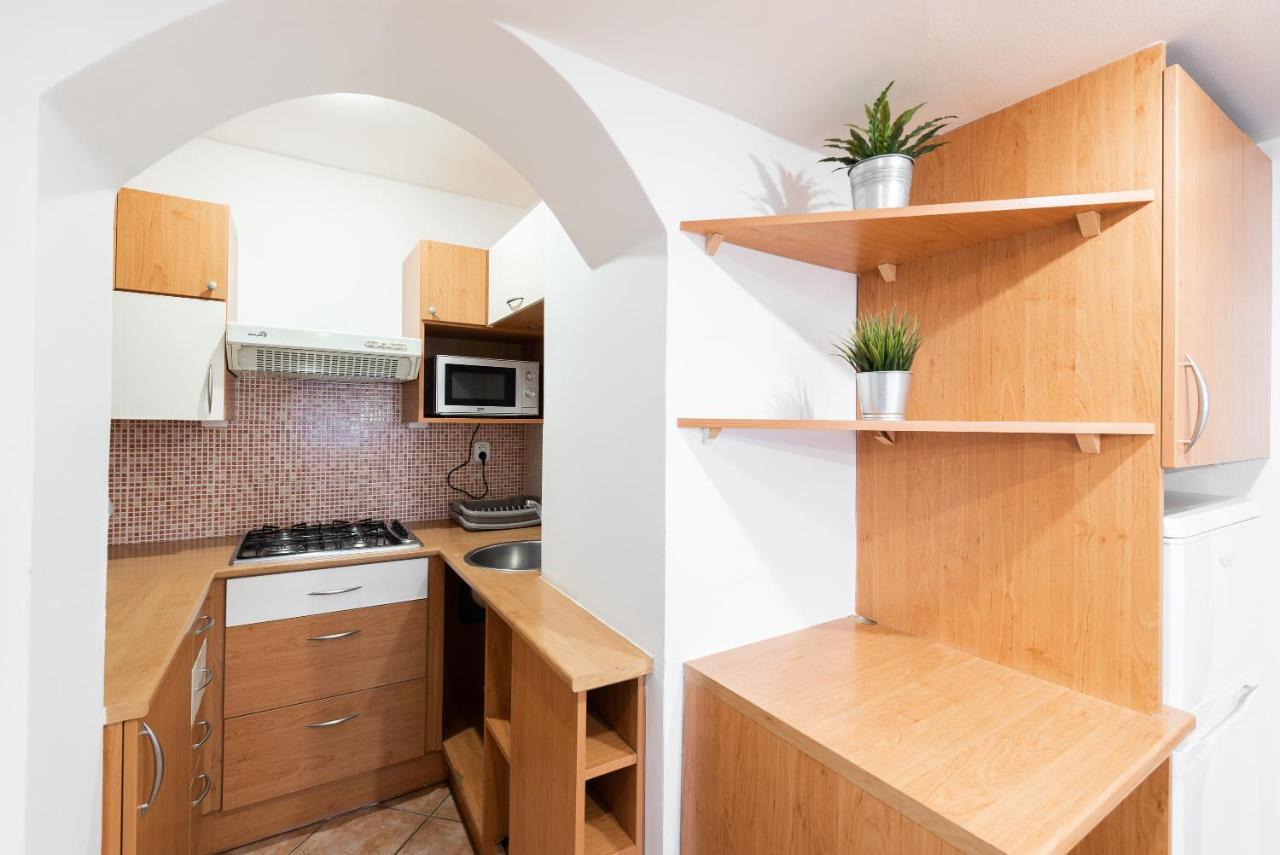 Budget Reznicka apartment Praag Buitenkant foto