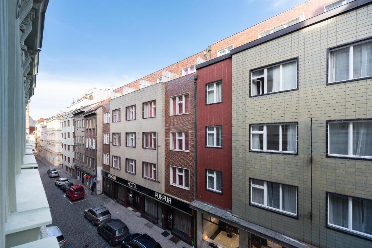 Budget Reznicka apartment Praag Buitenkant foto